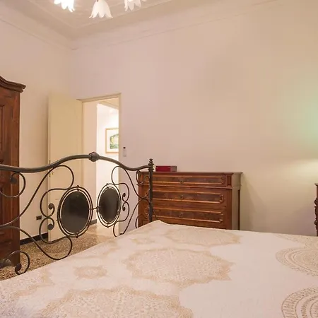 Apartment Casa Del Poeta Genoa